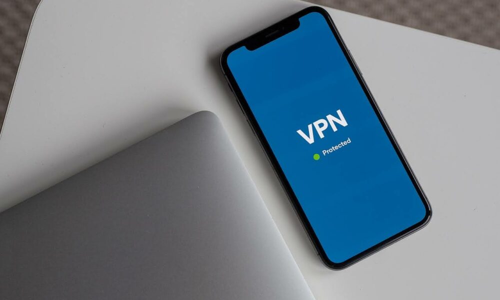 which-one-is-better-for-streaming,-paid-or-free-vpn